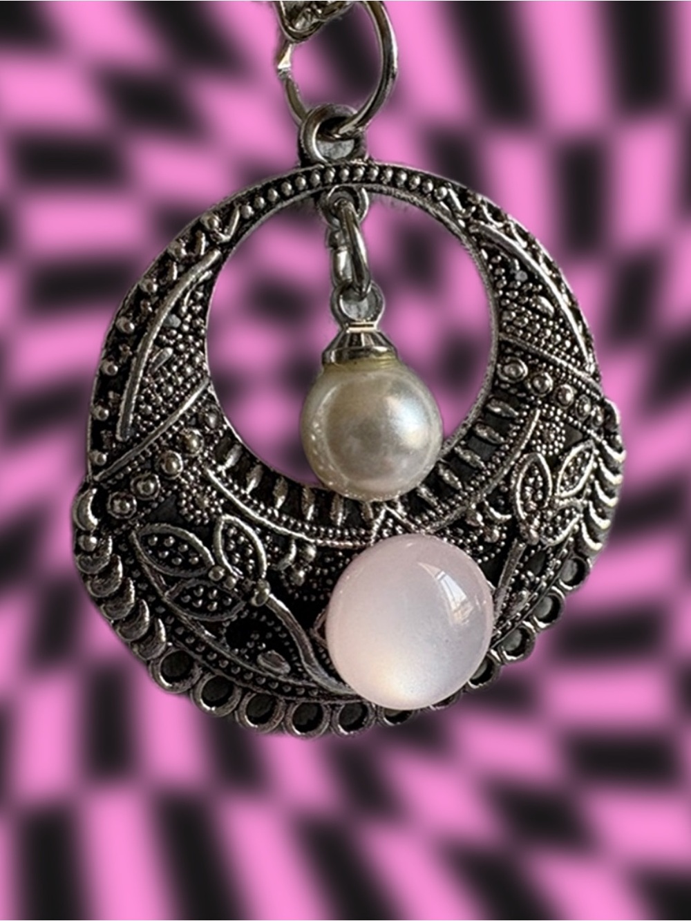 Vintage Style Silver with Pink and Pearl Pendant Necklace